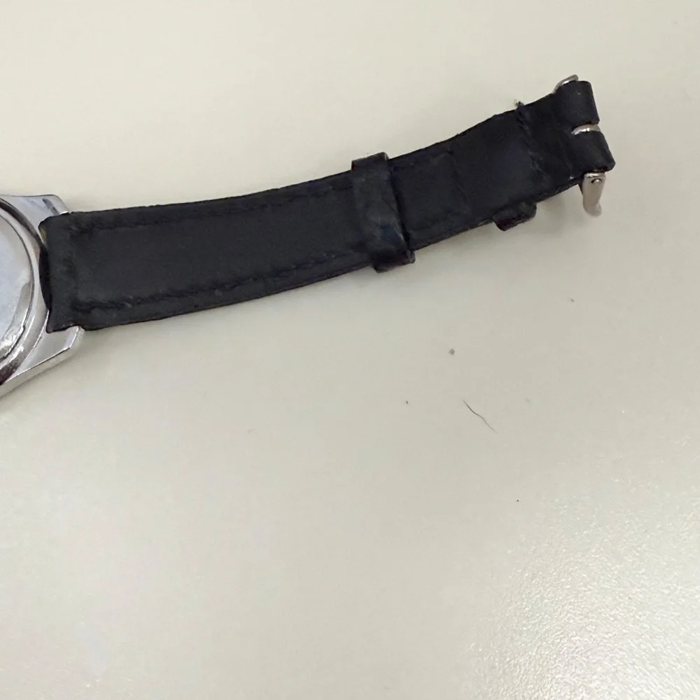 ✨ Vintage Fendi 210L Stainless Steel Watch – Excellent Condition! ✨ - Picture 9 of 11